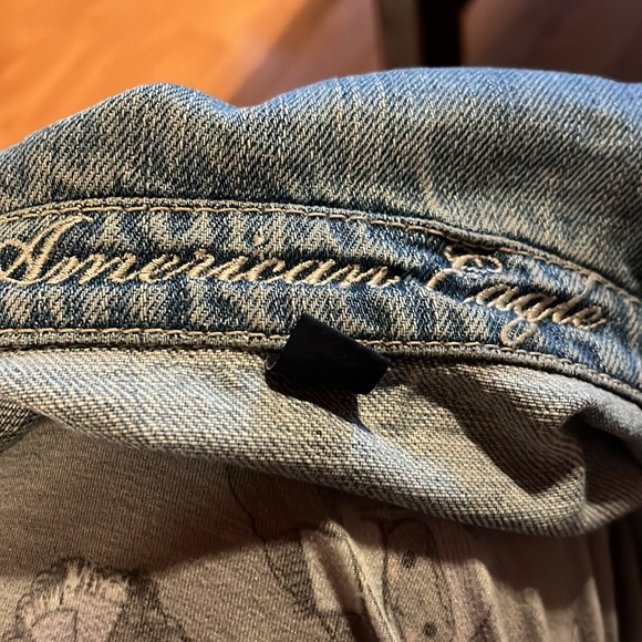 American Eagle Distressed Jean Jacket size Large - Picture 7 of 7